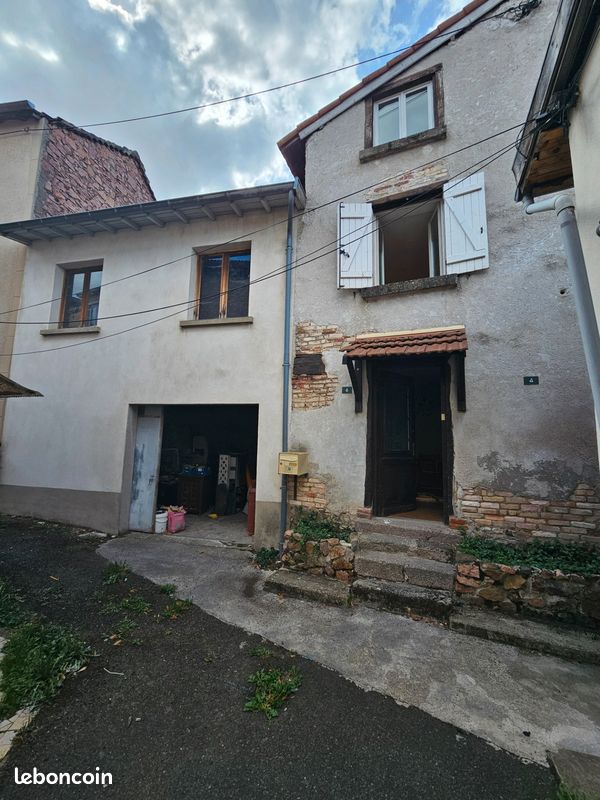 Maison 4 pièces 80 m² · à Panissières · 80 m² · 43 000 €