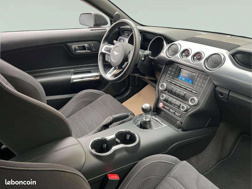 FORD Mustang Coupé * 2.3 EcoBoost * 290 ch * BVM * Caméra * Faible Kilométrage (image 8)