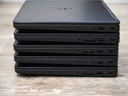 Lot de 10 Ordinateurs Portables complet installer + chargeurs + batteries