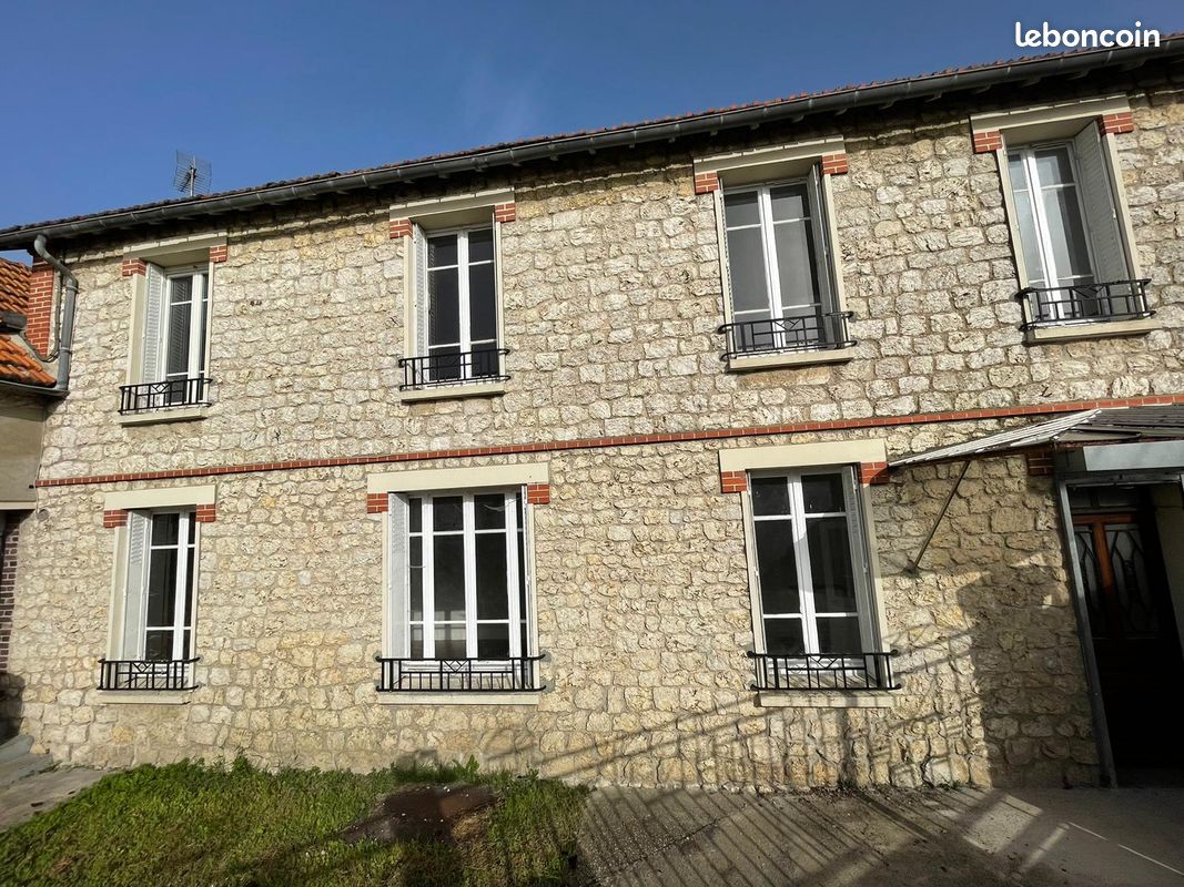 Maison 5 pièces 108 m² · à Berchères-les-Pierres · 108 m² · 115 000 €