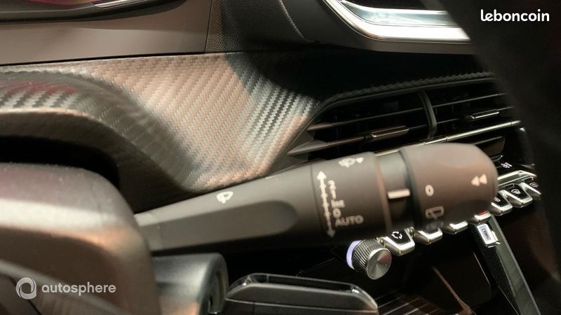 Peugeot 2008 e-2008 156ch Style (image 24)
