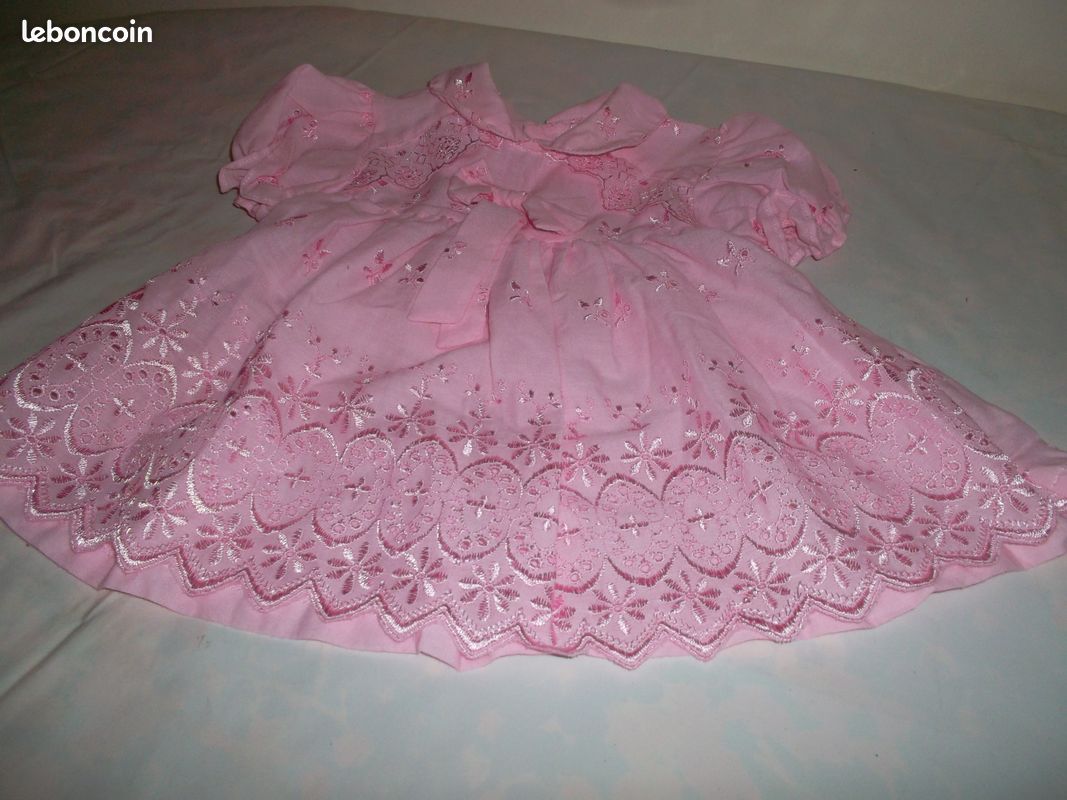 Lot 2 robes broderie anglaise baby club 3/6 mois (image 2)