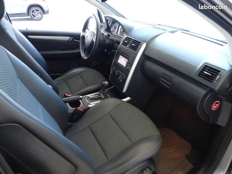Mercedes-benz Classe A 180 CDI Avantgarde CVT (image 20)