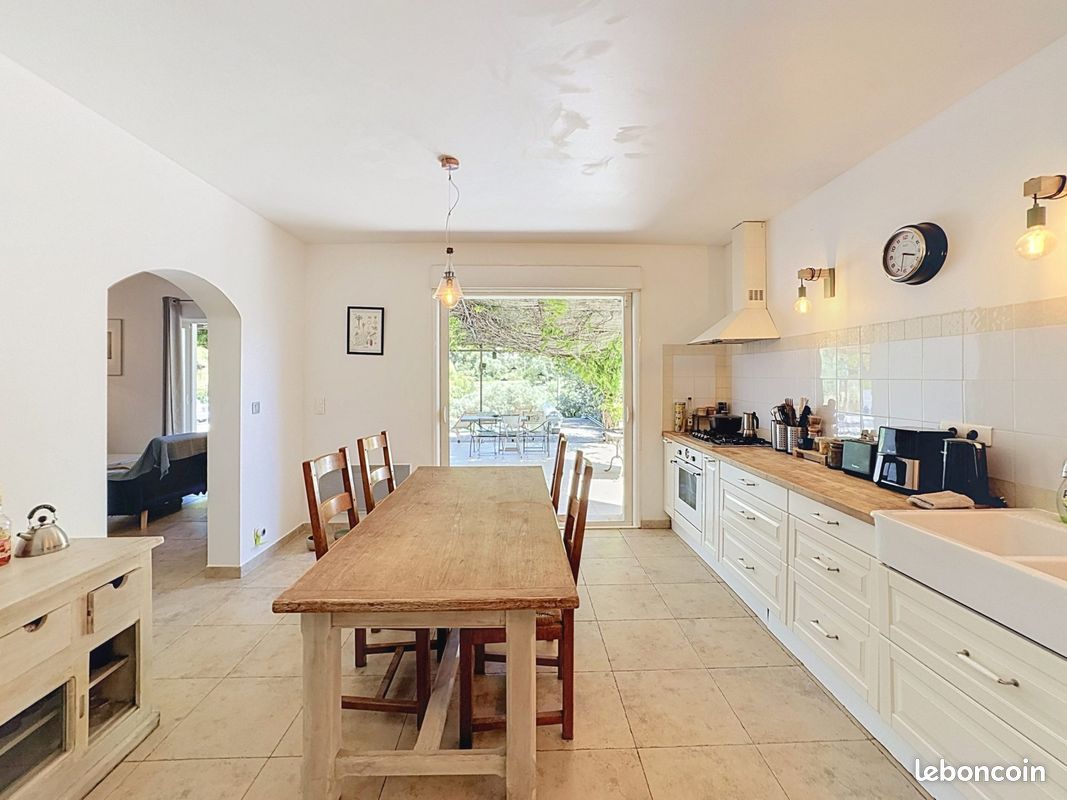 Propriété 6 pièces 163 m² (image 5)