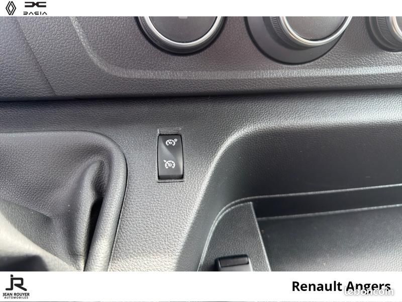 Renault Master CCb RJ3500 L2 2.3 Blue dCi PAF AR court 130ch Confort 29570 HT (image 9)
