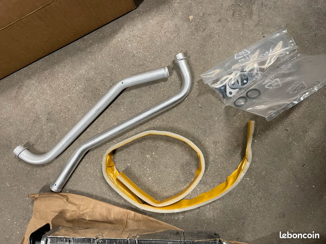 Radiateur De Chauffage Neuf Pour Peugeot 205 Et 309 - Référence NTY 5722N8-3 - Fabriqué En Pologne