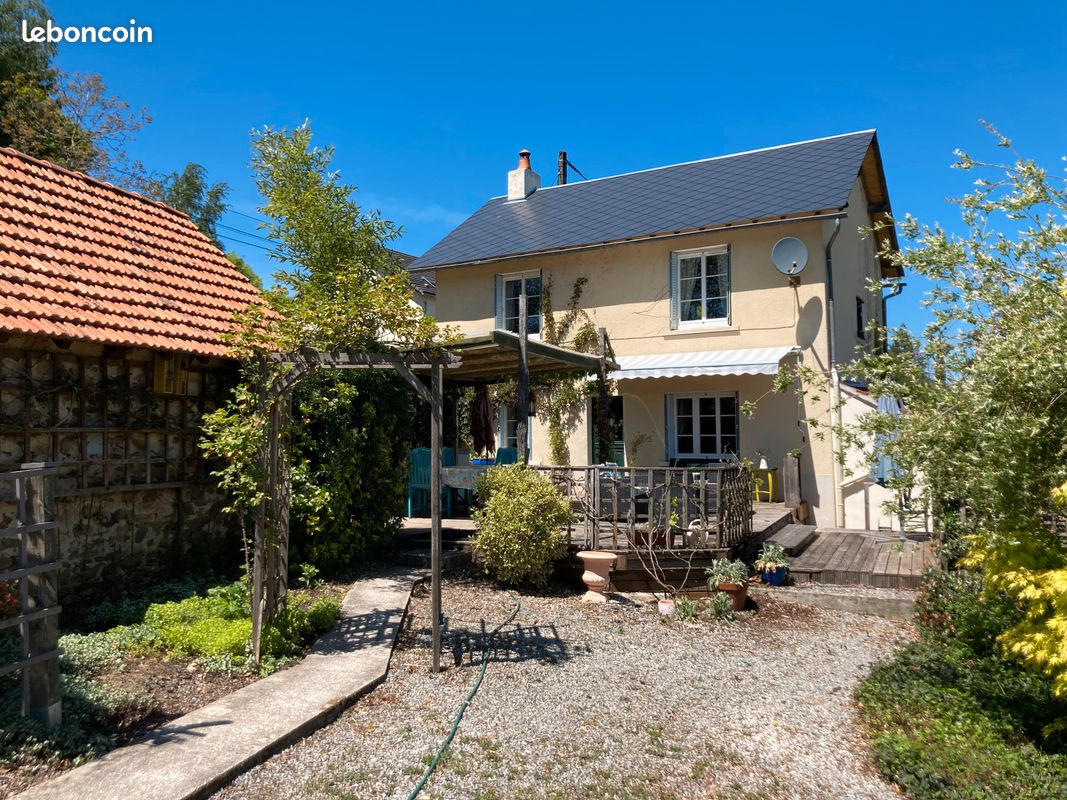 Maison 4 pièces 88 m² · à Les Trois-Saints · 88 m² · 875 €