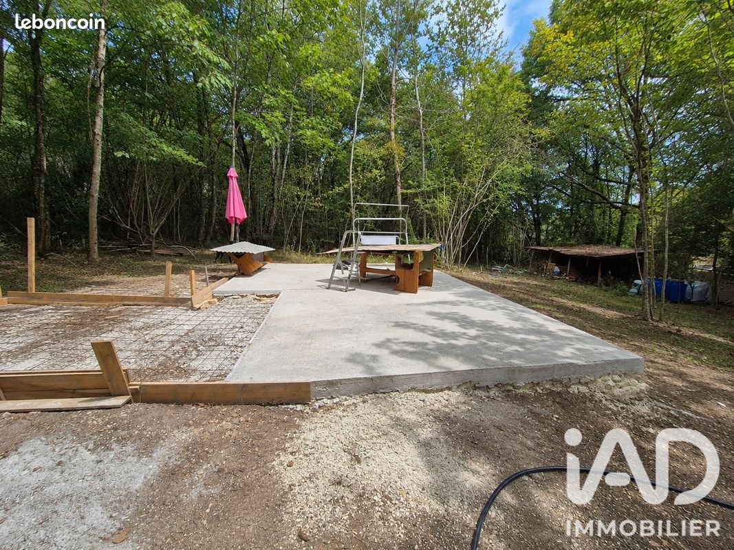Terrain 3260 m² · à Bellot · 3 260 m² · 38 000 €