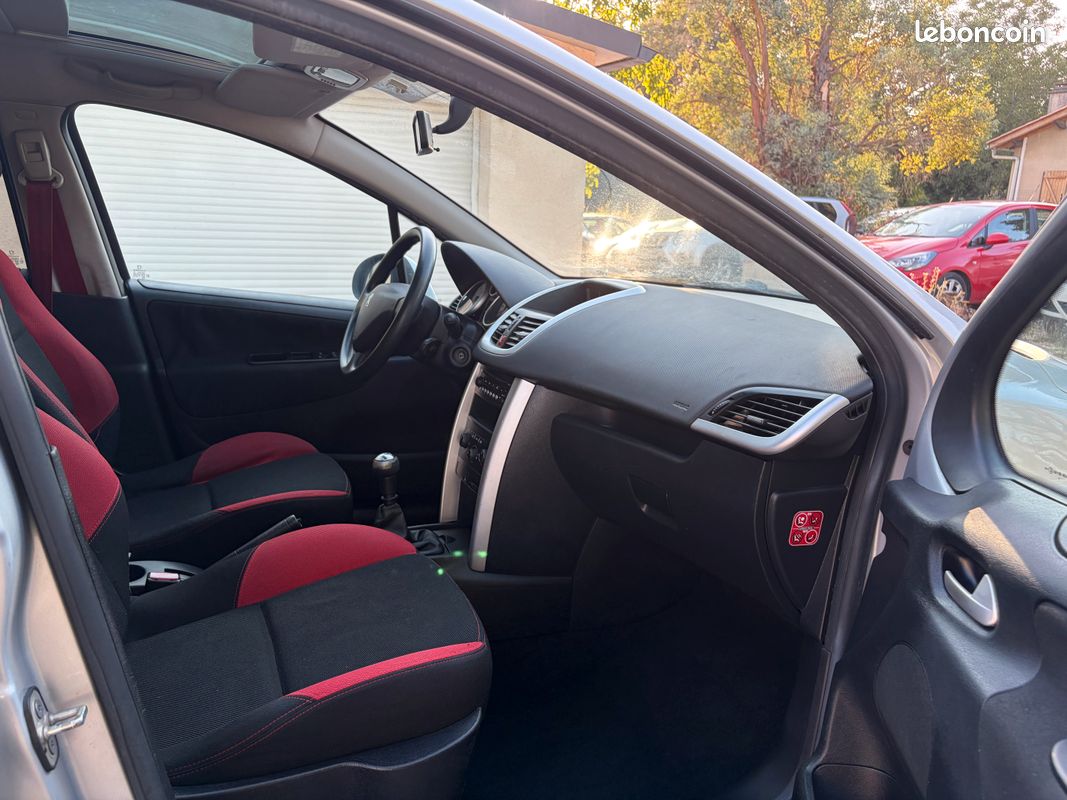 Peugeot 207 2010 Diesel 1.6 HDi 90cv rien a prévoir (image 3)