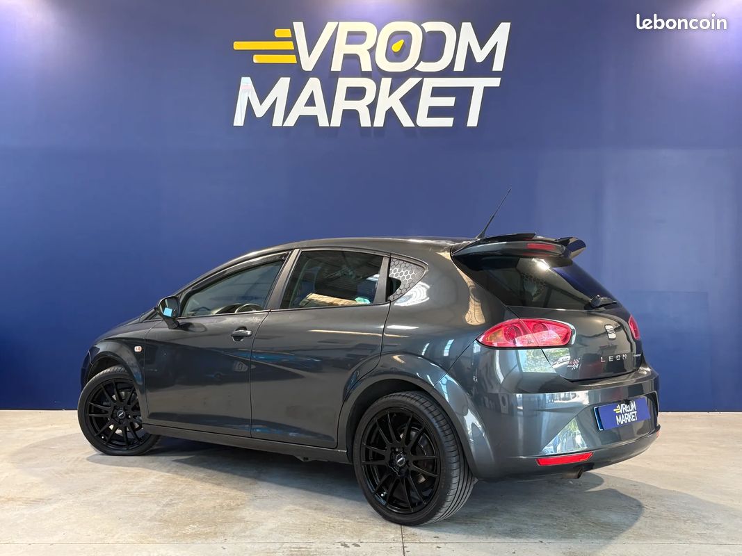 SEAT Leon 1.6 D 105ch Style - 2012 - 171 500 km - CarPlay - Faible km (image 5)