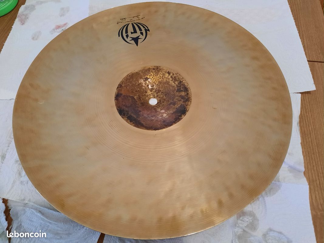 DIRIL CYMBALS CRASH 16" série Raw Bell (image 3)