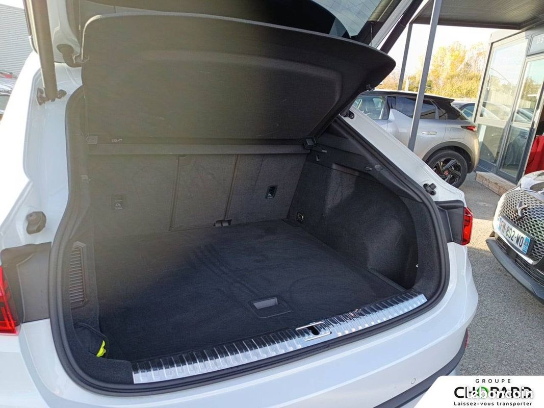 AUDI Q3 Sportback 45 TFSIe 245 ch S tronic 6 S line (image 8)