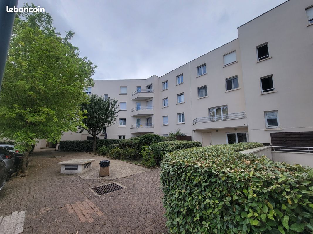 Appartement a louer plaisir - 3 pièce(s) - 65 m2 - Surfyn