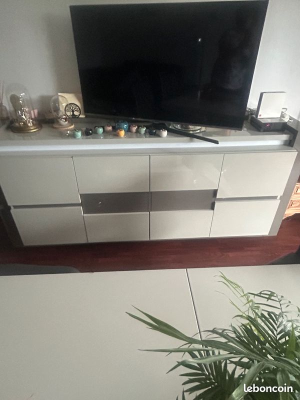 Bahut et table (image 2)