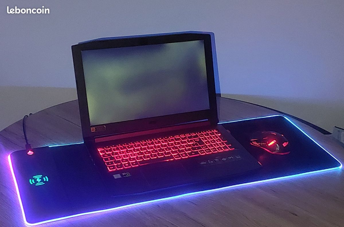 Tapis RGB Gaming XXL avec Chargeur induction Fast Charge (image 2)