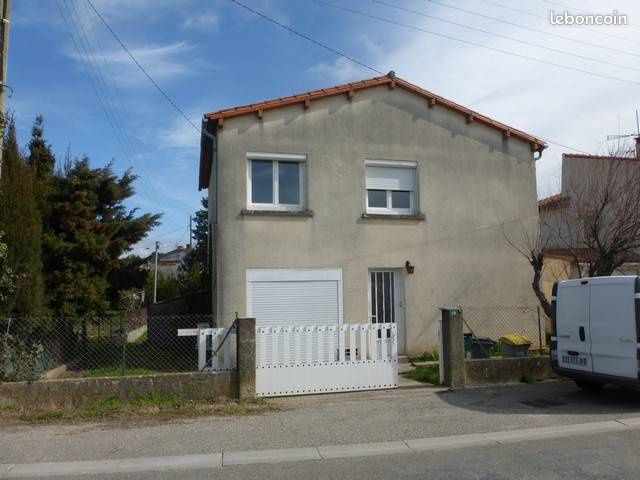 Maison 5 pièces 100 m² · à Villemoustaussou · 100 m² · 870 €