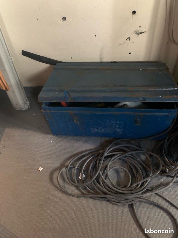 Caisse en ferraille (image 2)