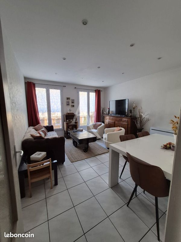 Appartement 4 pièces 76 m² · à Évreux · 76 m² · 820 €