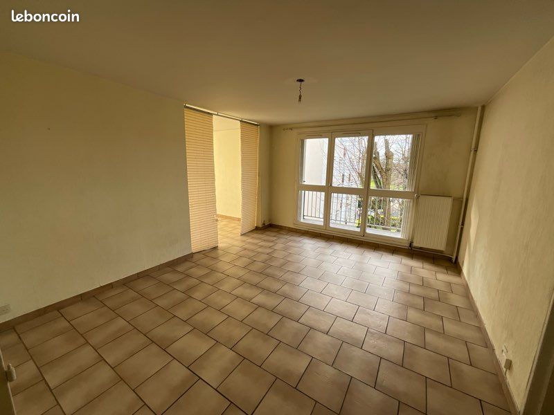 Appartement 4 pièces 82 m² · à Verneuil-sur-Seine · 82 m² · 238 000 €