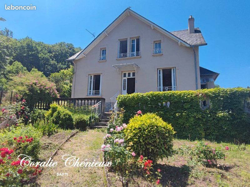 Maison 6 pièces 168 m² · à Ydes · 168 m² · 110 000 €