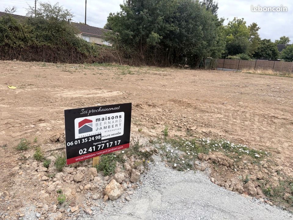 Terrain 398 m² Le Louroux Beconnais · à Val d'Erdre-Auxence · 50 900 €