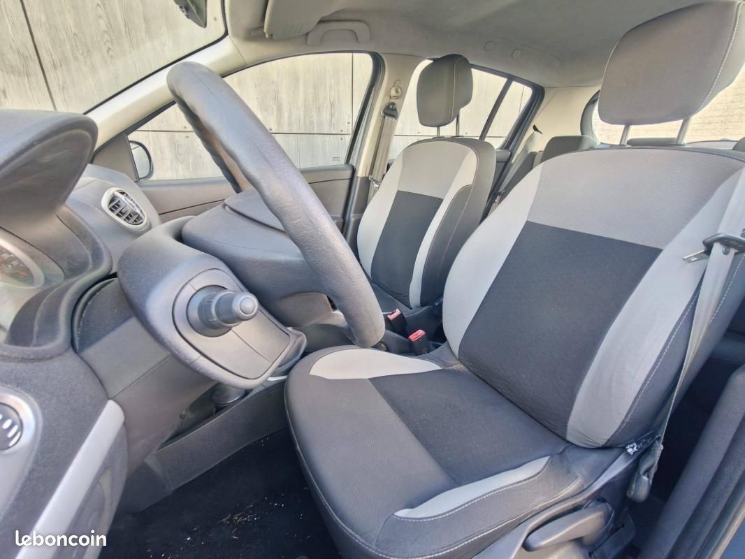 Renault Clio III 1.5 dCi 85ch Business Eco² 98g 5p Entretien à jour (image 14)