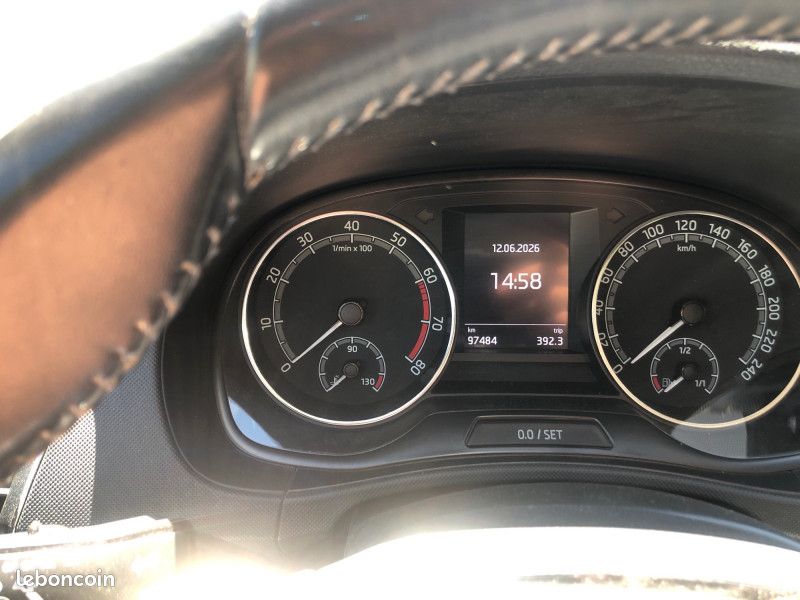Skoda FABIA 1.0 TSI 95CH AMBITION (image 4)