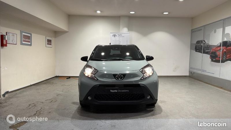 Toyota Aygo X 1.0 VVT-i 72ch Design S-CVT MY24 (image 2)