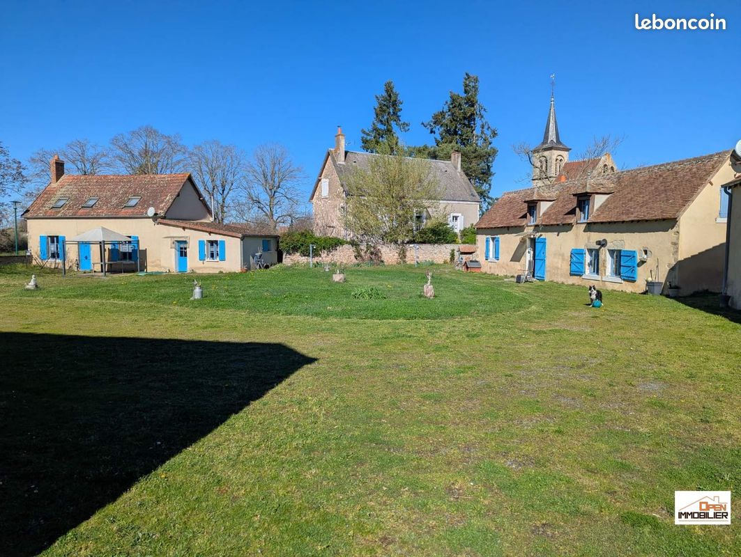 Maison 5 pièces 200 m² · à Champillet · 200 m² · 315 000 €