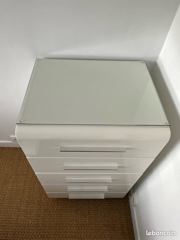 Lot tables de chevets et commode (image 3)