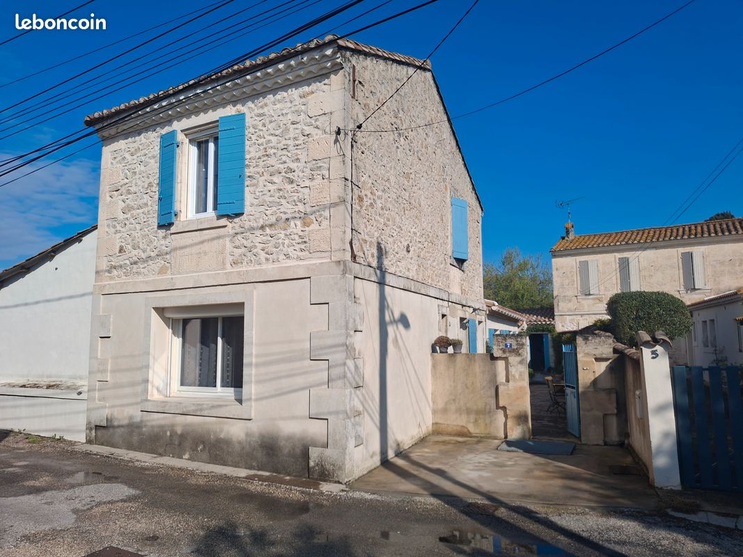 Maison 5 pièces 120 m² · à Fourques · 120 m² · 350 000 €