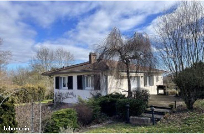 Maison 6 pièces 116 m² · à Charmes · 116 m² · 155 000 €