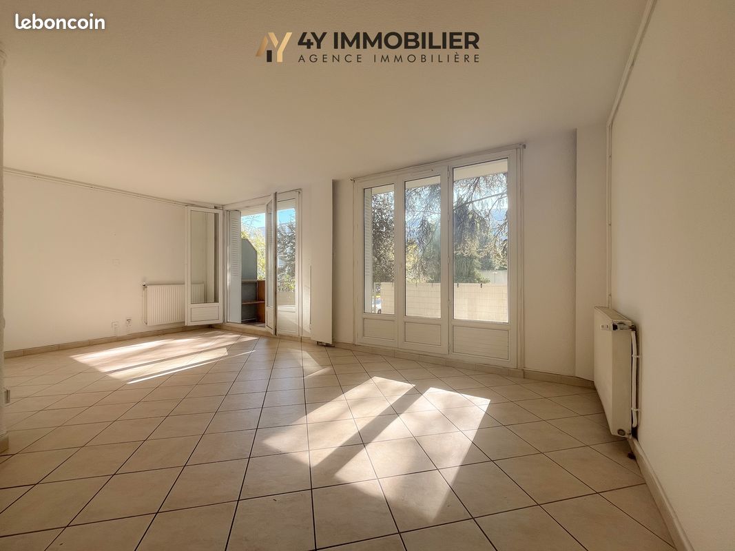 Appartement 3 pièces 66 m² · à Saint-Martin-d'Hères · 66 m² · 95 000 €