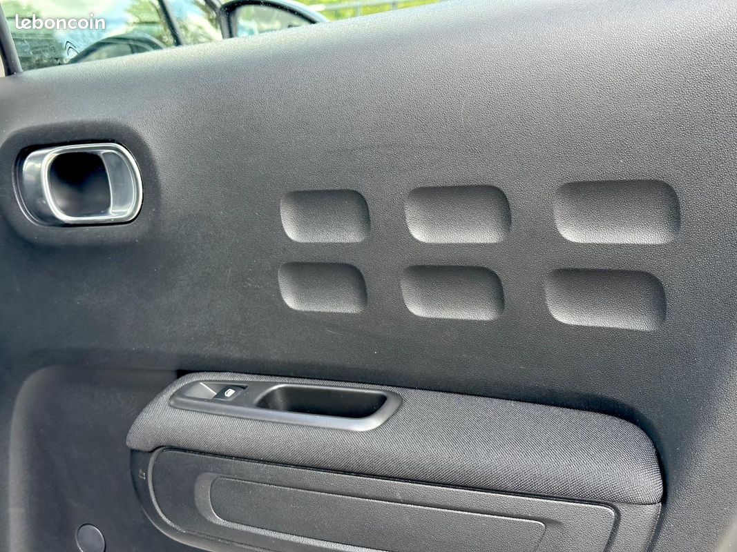 Citroen c3 iii 1.2 puretech 82 s&s shine (image 25)