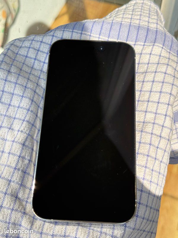 IPhone 14 Pro 128 Go - Bon état + Coque offerte (image 2)