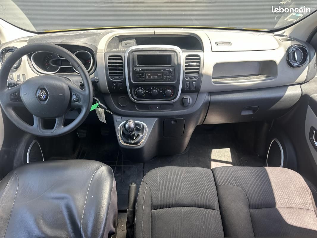 Renault Trafic 1.6 DC1 125 CH BVM6 L2H1 CABINE APPROFONDIE 6 PLACES / MOTEUR A CHAINE (image 15)