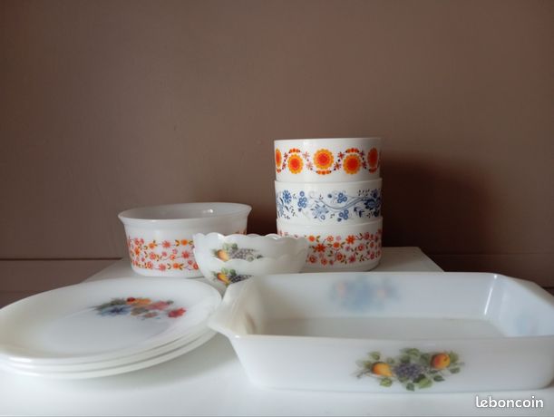 Assiette plate arcopal orange d'occasion - Arts de la table