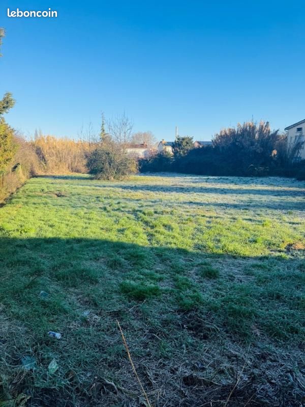 Terrain 730 m² · à Gardanne · 245 000 €
