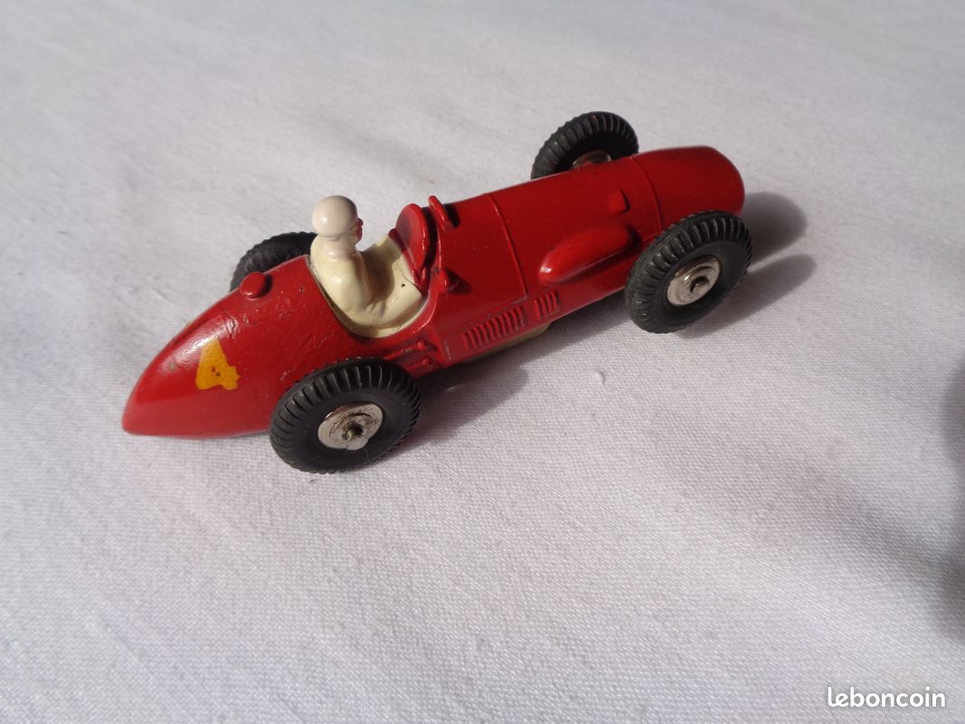 FERRARI F1 DINKY toys modèle et boite d'ORIGINE EUR 32,50 - FR