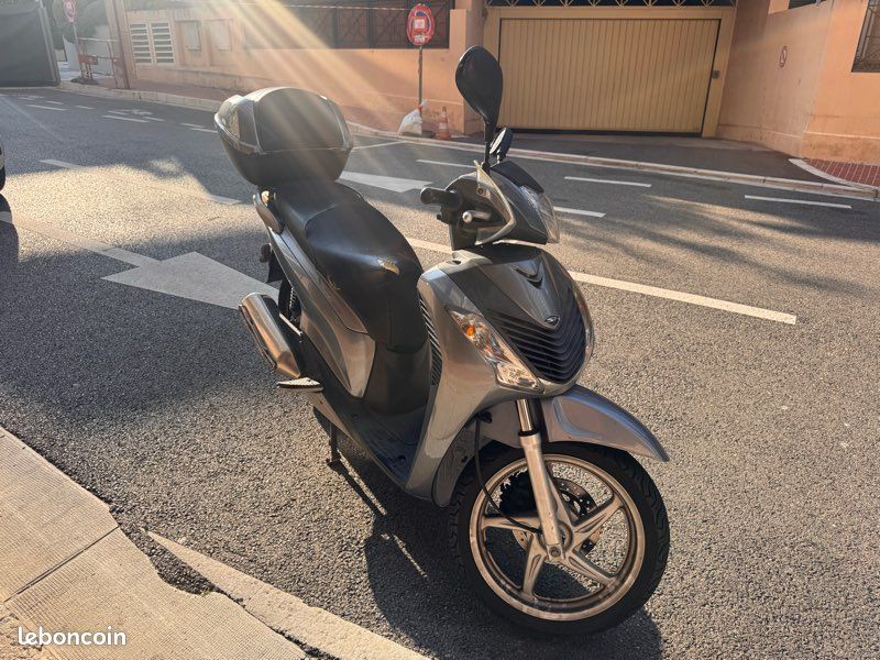 Scooter Honda SH 125i (image 2)