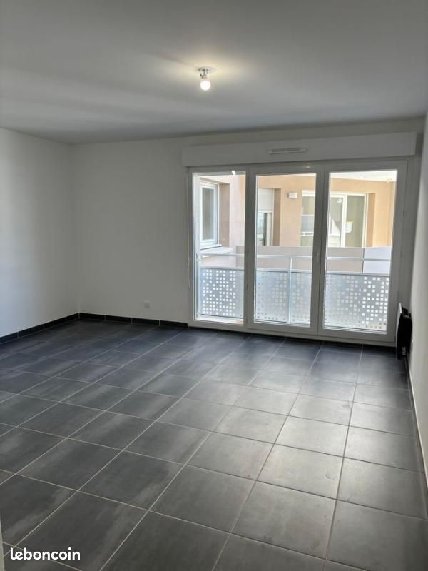 Appartement 1 pièce 31 m² · à Port-de-Bouc · 31 m² · 560 €