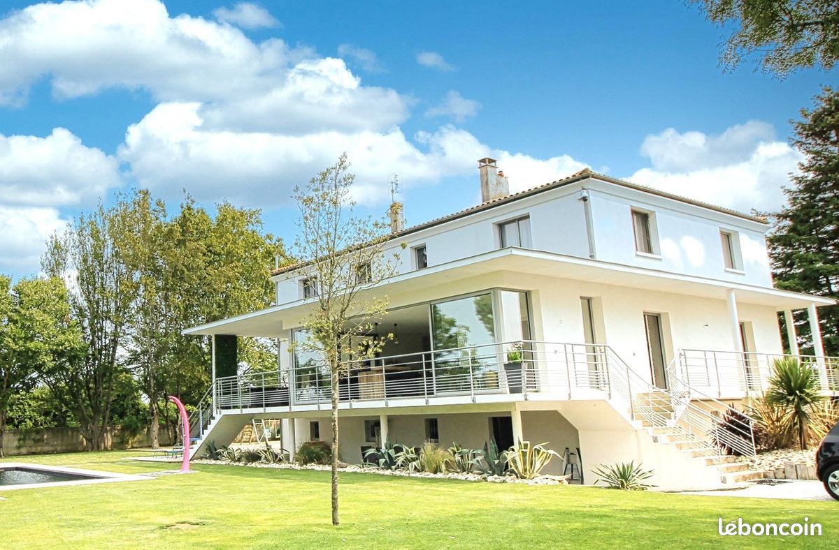 Maison 8 pièces 290 m² · à Saujon · 290 m² · 654 000 €