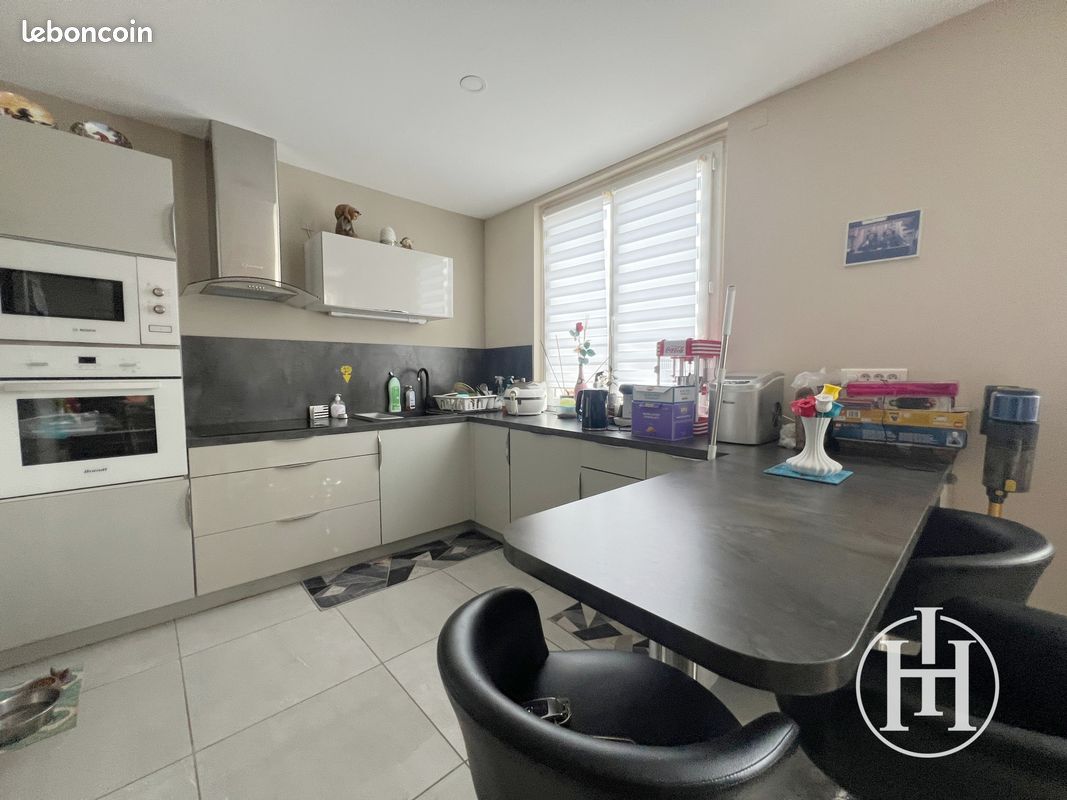Appartement 2 pièces 52 m² · à Saint-Amand-Montrond · 52 m² · 65 000 €