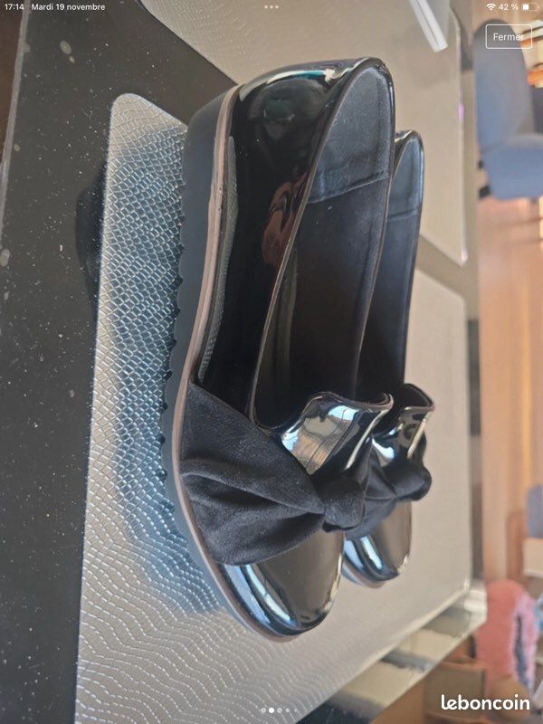 Chaussures vernies noir (image 4)