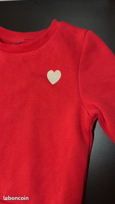 Pull rouge 3 ans (image 2)