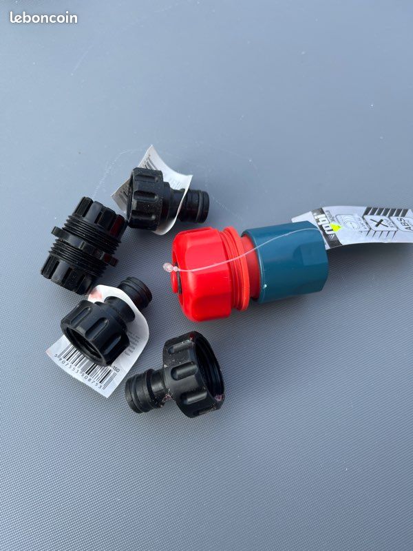Ensemble de divers raccords tuyau d’eau jardin neuf (image 1)