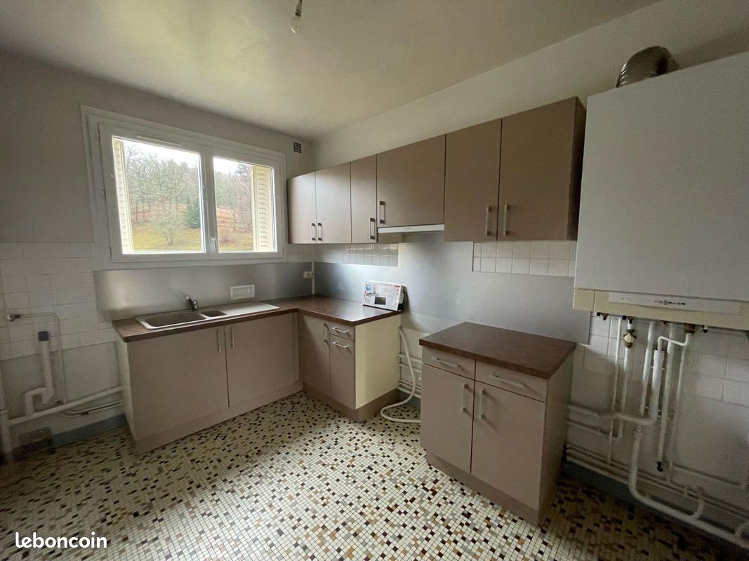 Appartement 3 pièces 70 m² - Ussel 19200 (image principale 0)