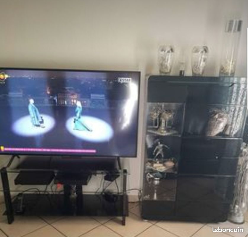 Vends vitrine plus meuble tv (image 2)
