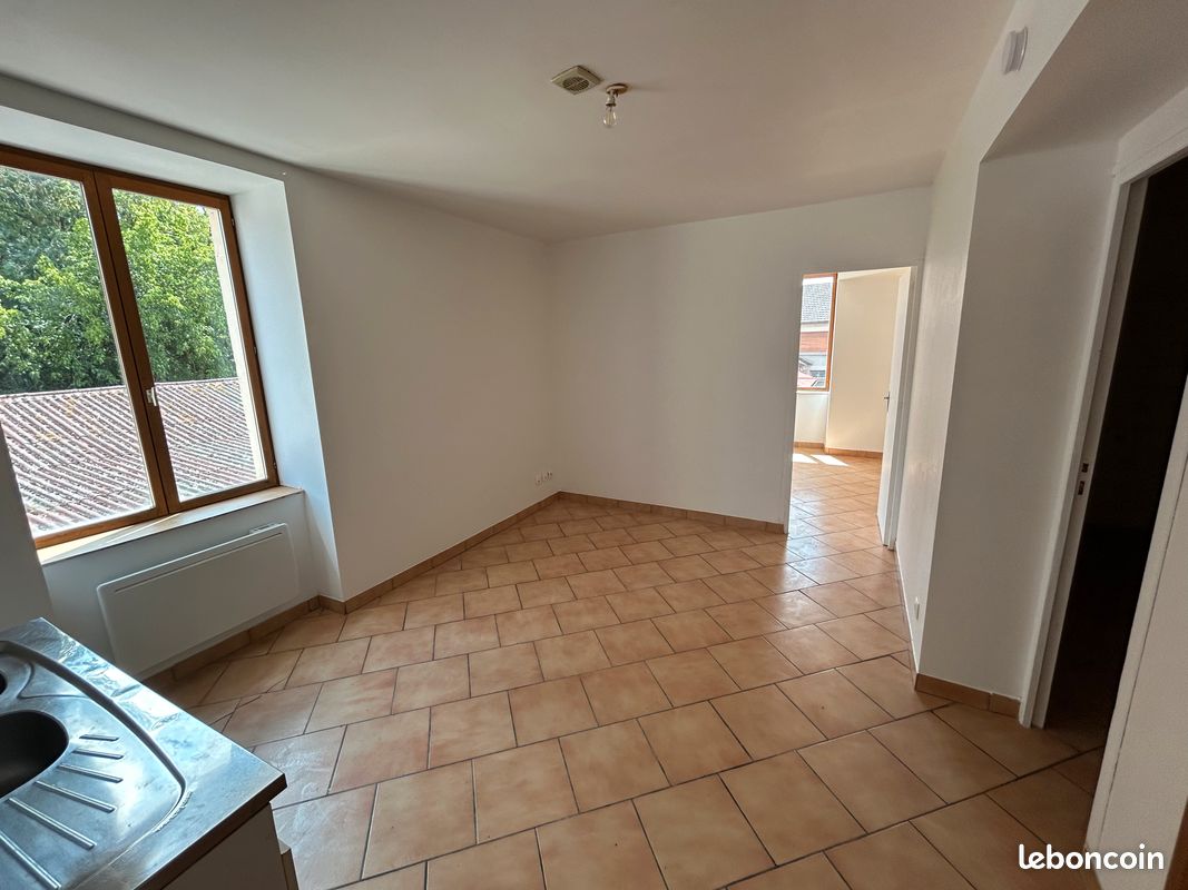 Appartement 2 pièces 42 m² · à Donzy · 41,6 m² · 302 €/mois