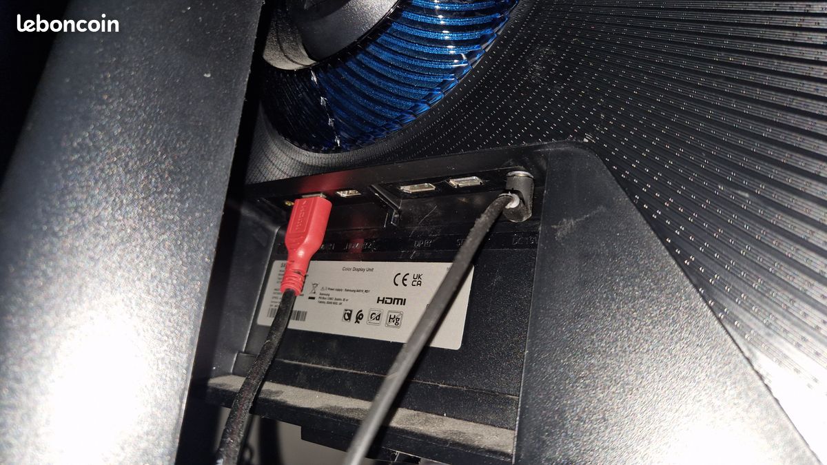 Écran gamer Samsung Odyssey G4 25" – 240 Hz / 1 ms – G-Sync / FreeSync – Très bon état (image 4)